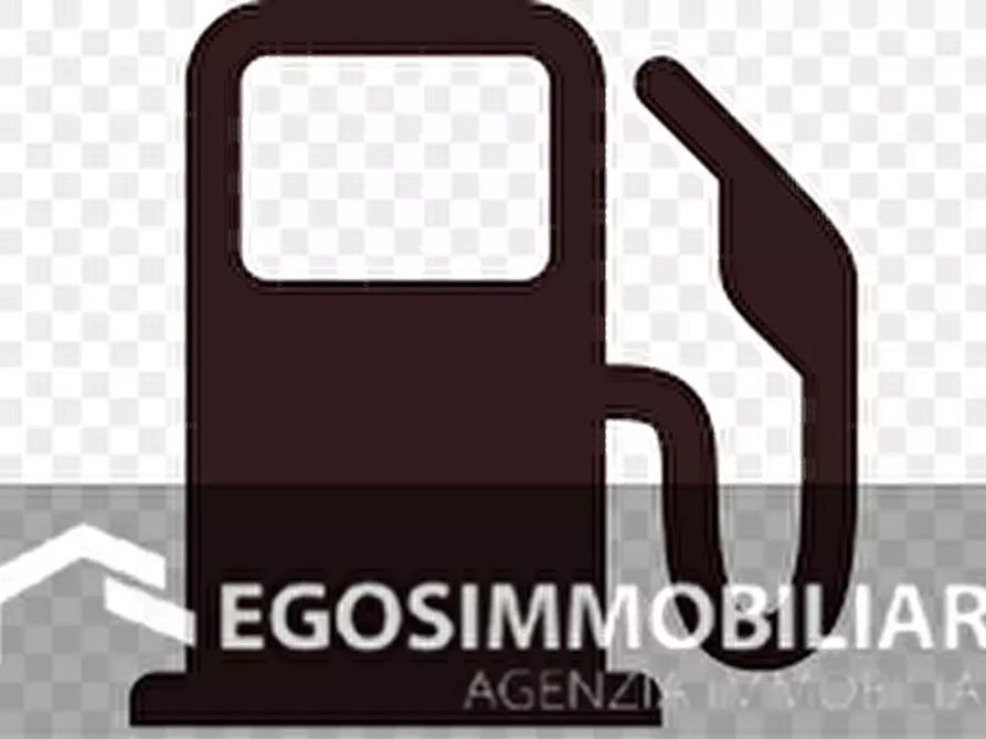 Immagine 7 di Garage in vendita  a Desenzano Del Garda