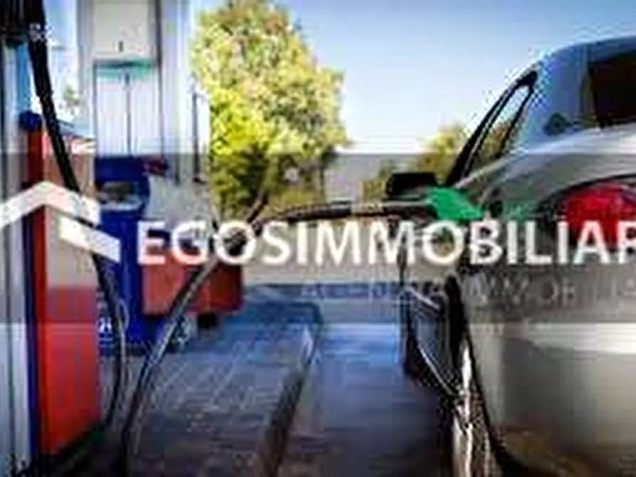 Immagine 9 di Garage in vendita  a Desenzano Del Garda