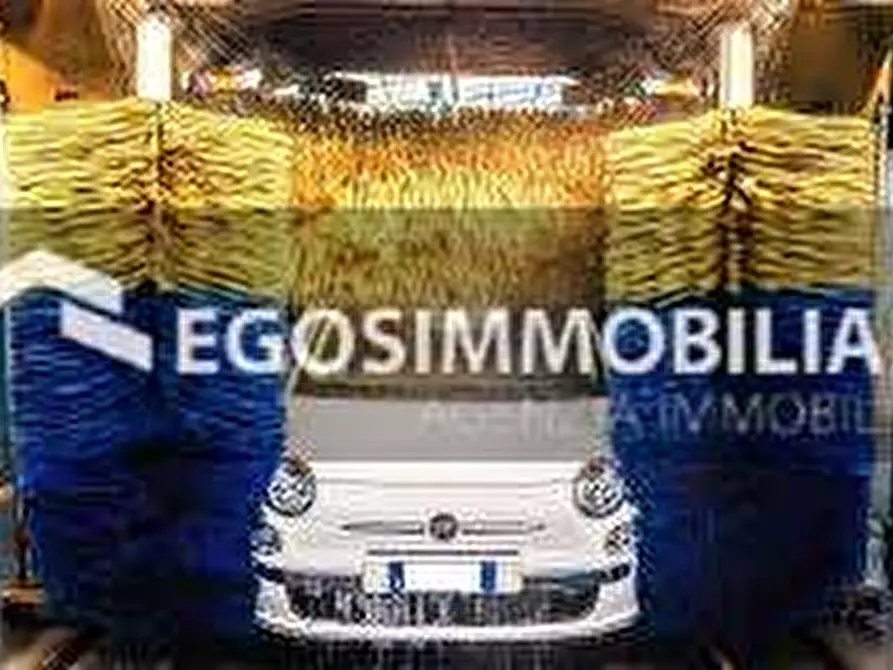 Immagine 15 di Garage in vendita  a Desenzano Del Garda