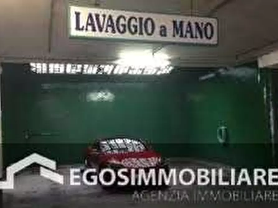 Immagine 17 di Garage in vendita  a Desenzano Del Garda