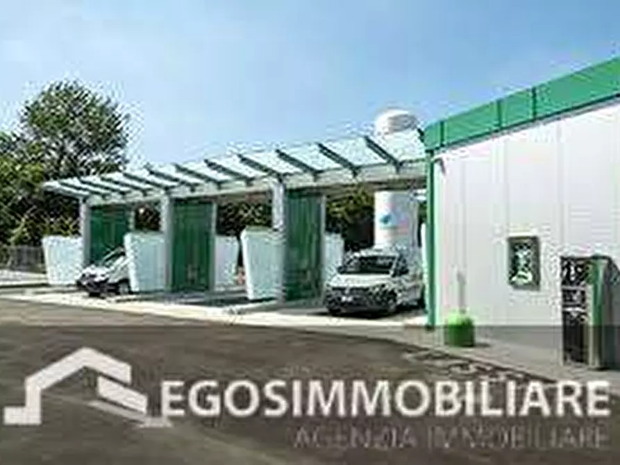 Immagine 19 di Garage in vendita  a Desenzano Del Garda