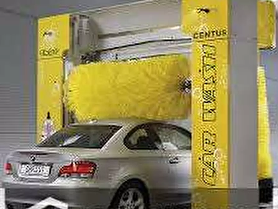 Immagine 23 di Garage in vendita  a Desenzano Del Garda