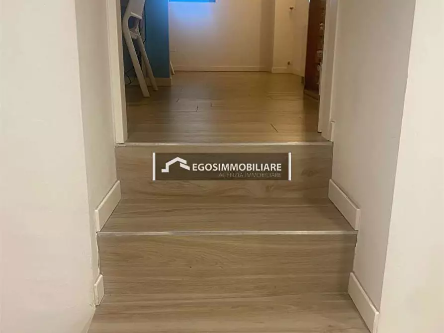 Immagine 31 di Negozio in affitto  in Via Scavi Romani  29 a Desenzano Del Garda