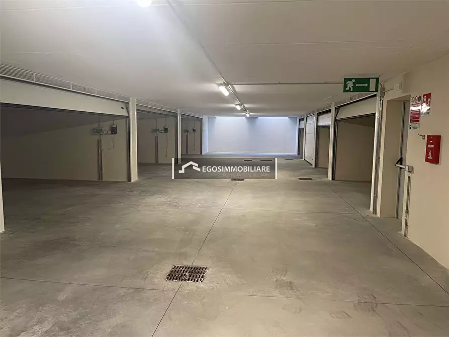 Immagine 24 di Trilocale in vendita  in Via Sirmione 21 a Desenzano Del Garda