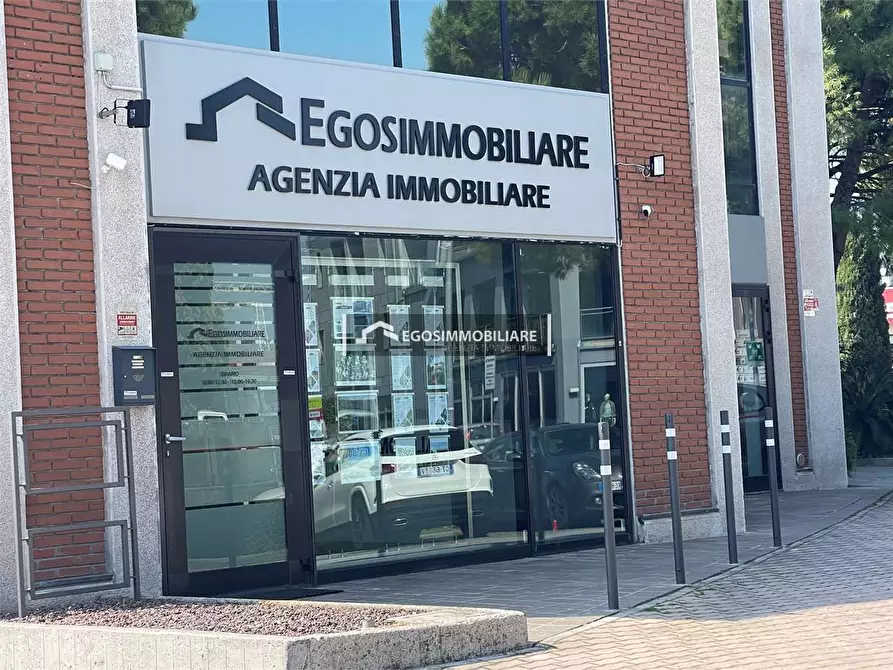 Immagine 41 di Trilocale in vendita  in Via Sirmione 21 a Desenzano Del Garda