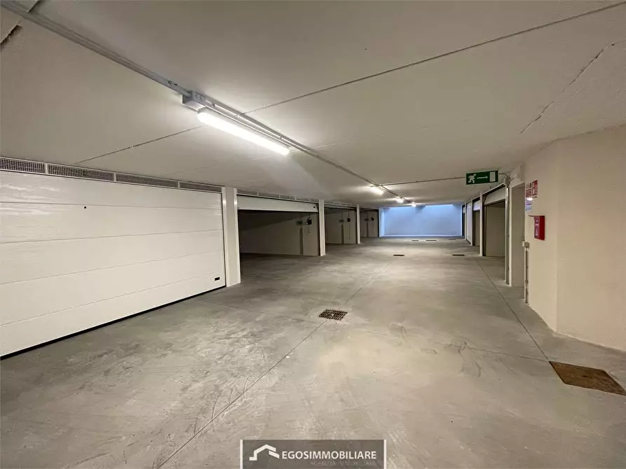 Immagine 14 di Trilocale in vendita  in Via Sirmione 21 a Desenzano Del Garda