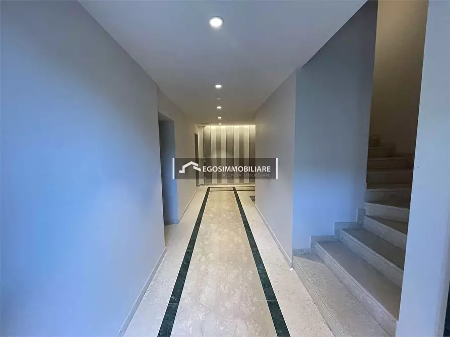 Immagine 9 di Attico in vendita  in Via Sirmione 21 a Desenzano Del Garda