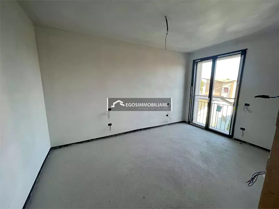 Immagine 15 di Attico in vendita  in Via Sirmione 21 a Desenzano Del Garda