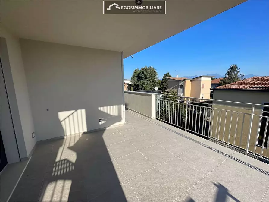 Immagine 17 di Attico in vendita  in Via Sirmione 21 a Desenzano Del Garda