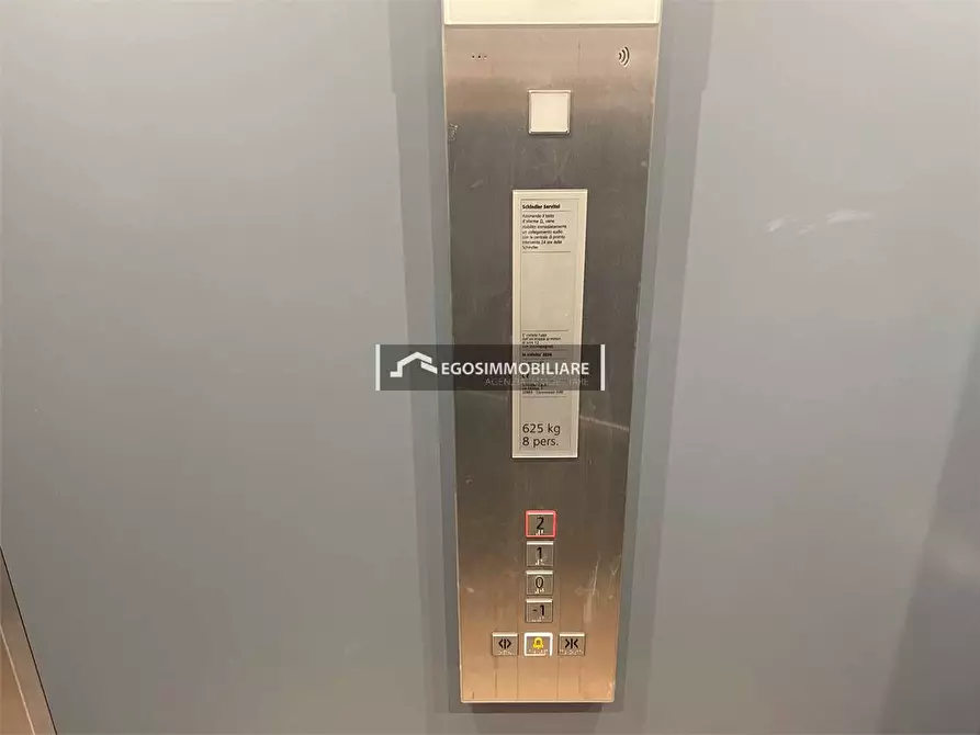 Immagine 18 di Attico in vendita  in Via Sirmione 21 a Desenzano Del Garda