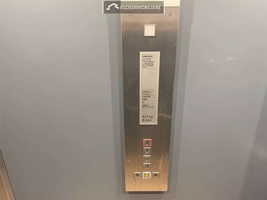 Immagine 18 di Attico in vendita  in Via Sirmione 21 a Desenzano Del Garda