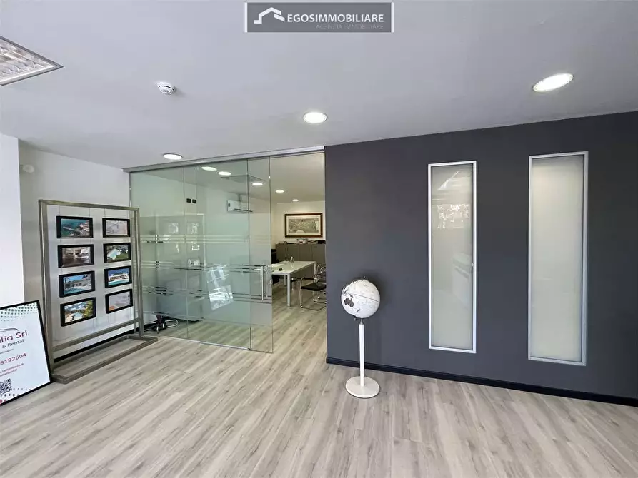 Immagine 53 di Attico in vendita  in Via Sirmione 21 a Desenzano Del Garda