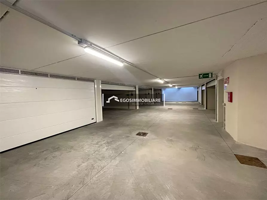 Immagine 13 di Trilocale in vendita  in Via Sirmione 21 a Desenzano Del Garda