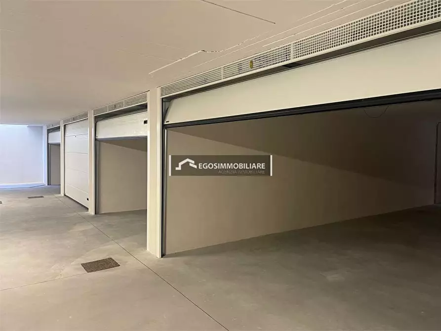 Immagine 25 di Trilocale in vendita  in Via Sirmione 21 a Desenzano Del Garda