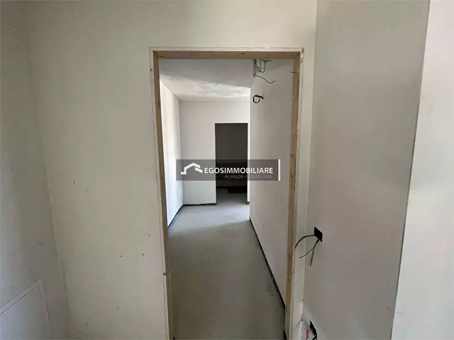 Immagine 29 di Trilocale in vendita  in Via Sirmione 21 a Desenzano Del Garda