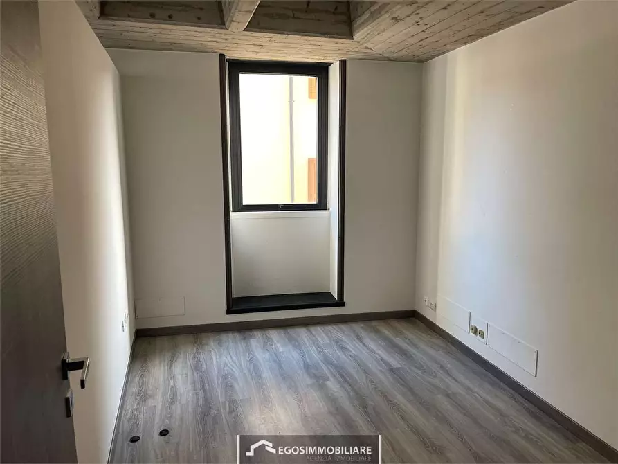 Immagine 6 di Ufficio in affitto  in Piazza Malvezzi a Desenzano Del Garda