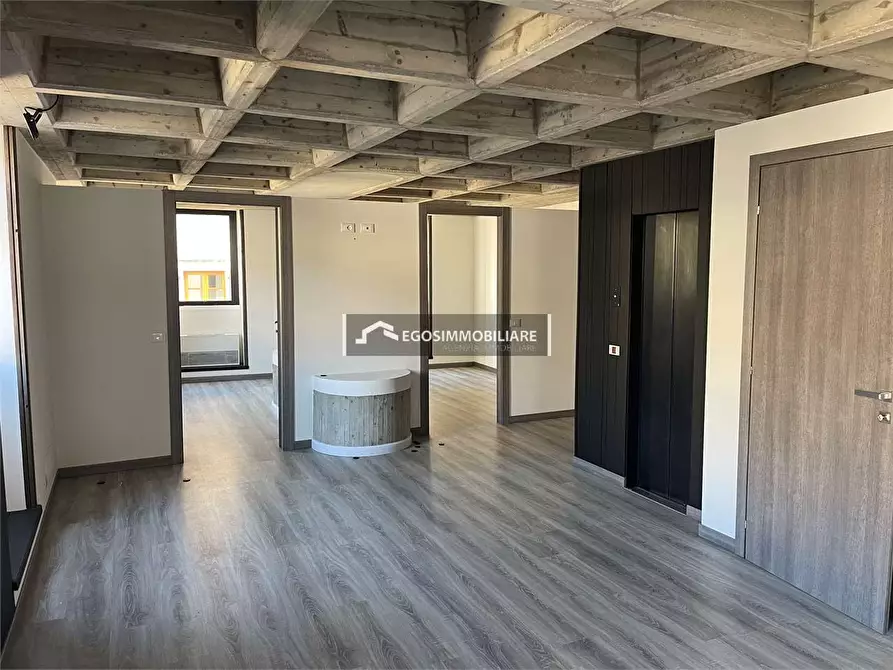 Immagine 7 di Ufficio in affitto  in Piazza Malvezzi a Desenzano Del Garda