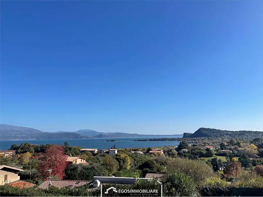 Immagine 1 di Negozio in affitto  in Via S. Faustino a Manerba Del Garda