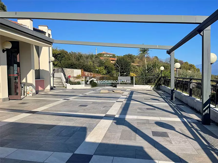 Immagine 3 di Negozio in affitto  in Via S. Faustino a Manerba Del Garda