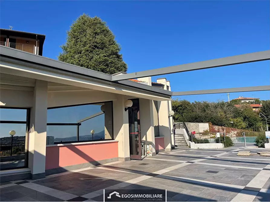 Immagine 5 di Negozio in affitto  in Via S. Faustino a Manerba Del Garda