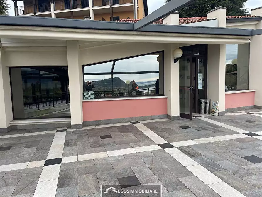 Immagine 19 di Negozio in affitto  in Via S. Faustino a Manerba Del Garda