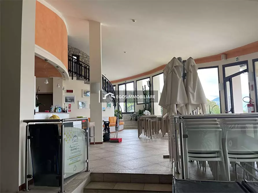 Immagine 23 di Negozio in affitto  in Via S. Faustino a Manerba Del Garda