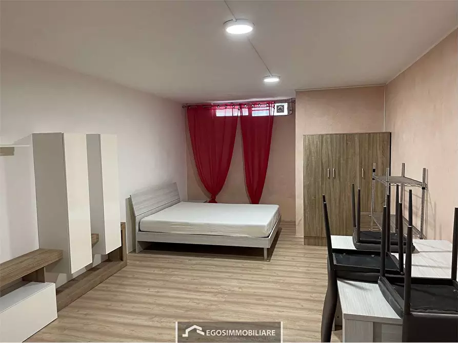 Immagine 5 di Appartamento in affitto  a Desenzano Del Garda