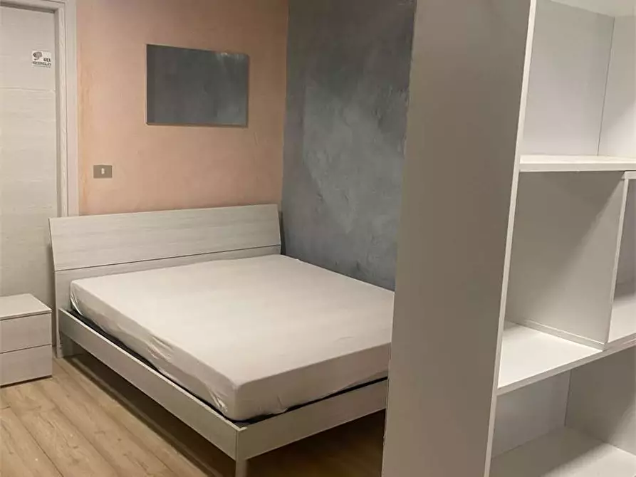 Immagine 18 di Appartamento in affitto  a Desenzano Del Garda