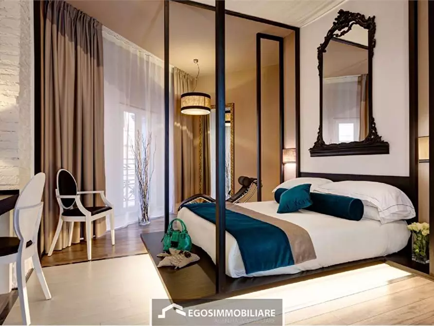 Immagine 4 di Hotel in vendita  in Viale Alcide De Gasperi snc a Salò