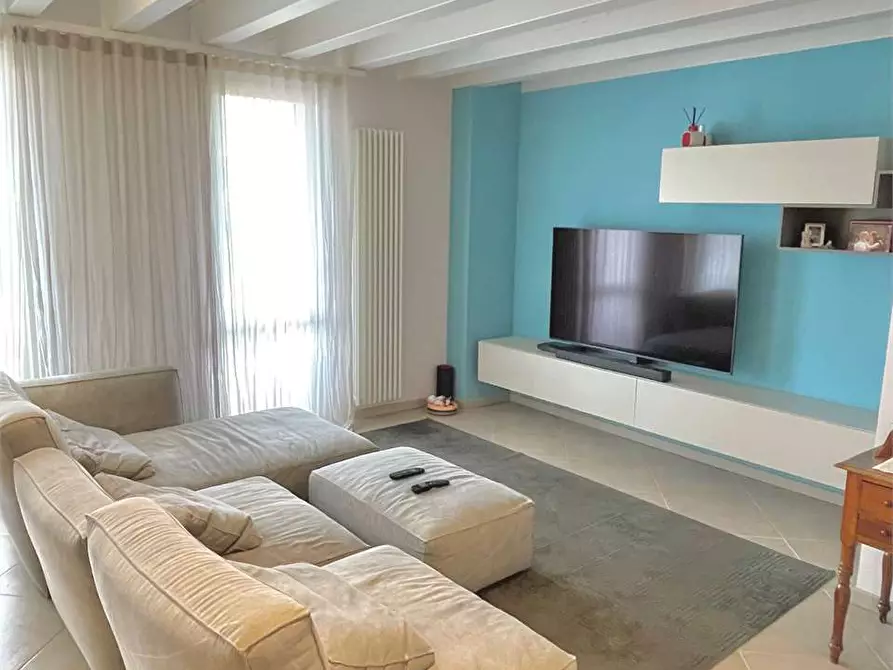 Immagine 2 di Appartamento in affitto  in Via Mezzocolle a Desenzano Del Garda