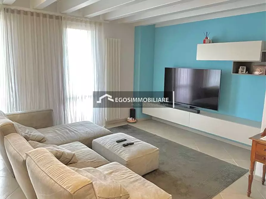 Immagine 2 di Appartamento in affitto  in Via Mezzocolle a Desenzano Del Garda