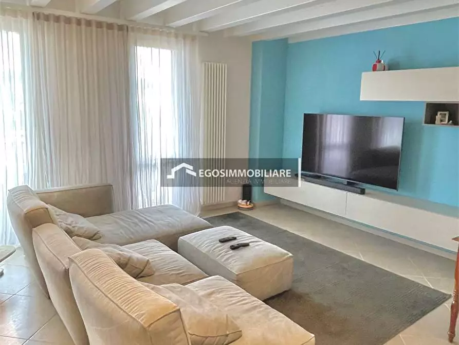 Immagine 1 di Appartamento in affitto  in Via Mezzocolle a Desenzano Del Garda