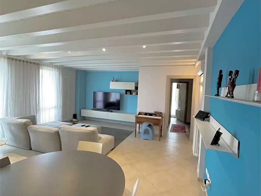 Immagine 3 di Appartamento in affitto  in Via Mezzocolle a Desenzano Del Garda