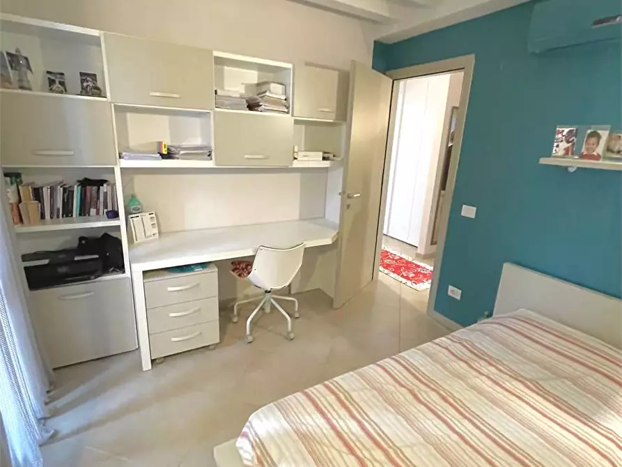 Immagine 19 di Appartamento in affitto  in Via Mezzocolle a Desenzano Del Garda