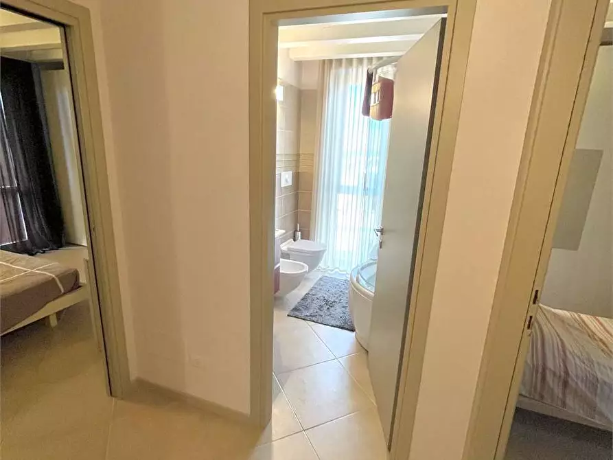 Immagine 28 di Appartamento in affitto  in Via Mezzocolle a Desenzano Del Garda