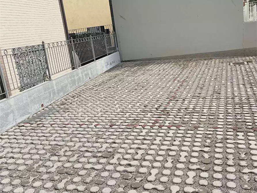 Immagine 31 di Appartamento in affitto  in Via Mezzocolle a Desenzano Del Garda