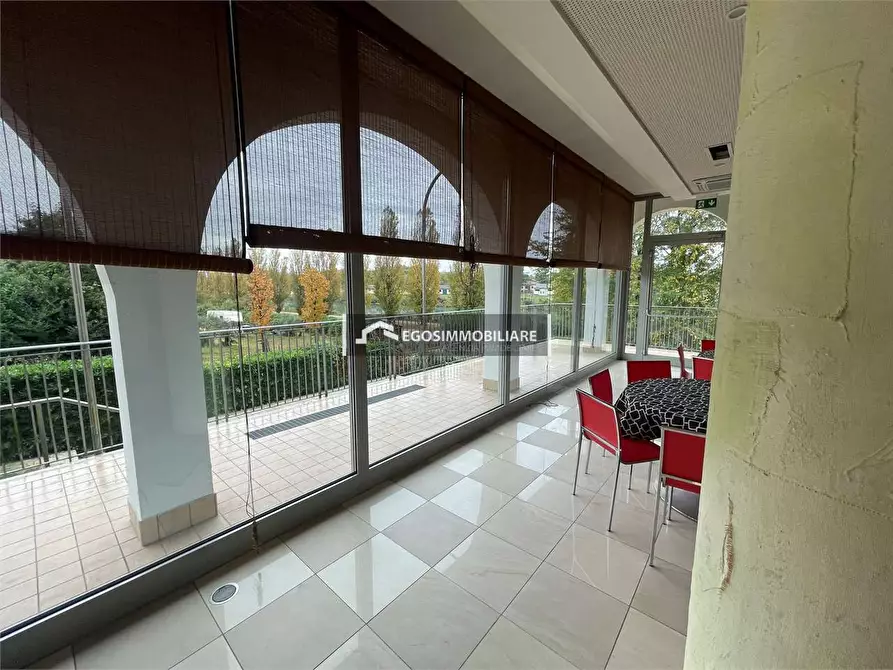 Immagine 14 di Negozio in affitto  in Via Tintoretto snc a Peschiera Del Garda