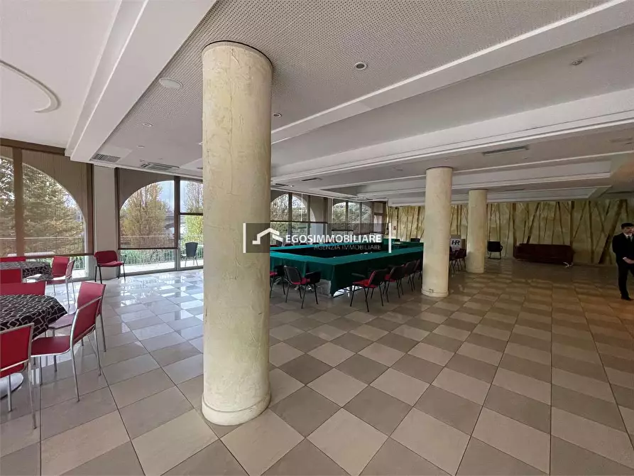 Immagine 15 di Negozio in affitto  in Via Tintoretto snc a Peschiera Del Garda