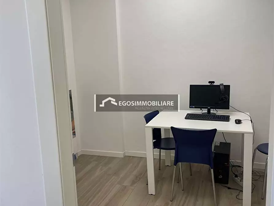 Immagine 20 di Ufficio in affitto  in Via Scavi Romani  29 a Desenzano Del Garda