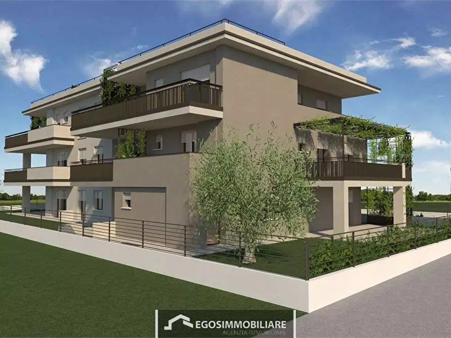 Immagine 1 di Appartamento in vendita  in Via Sirmione 21 a Desenzano Del Garda