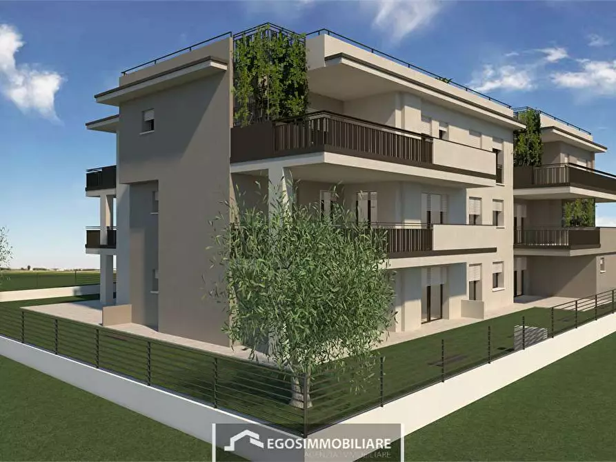 Immagine 12 di Appartamento in vendita  in Via Sirmione 21 a Desenzano Del Garda