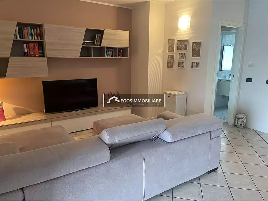 Immagine 1 di Appartamento in vendita  in Via Gazzolo a Manerba Del Garda