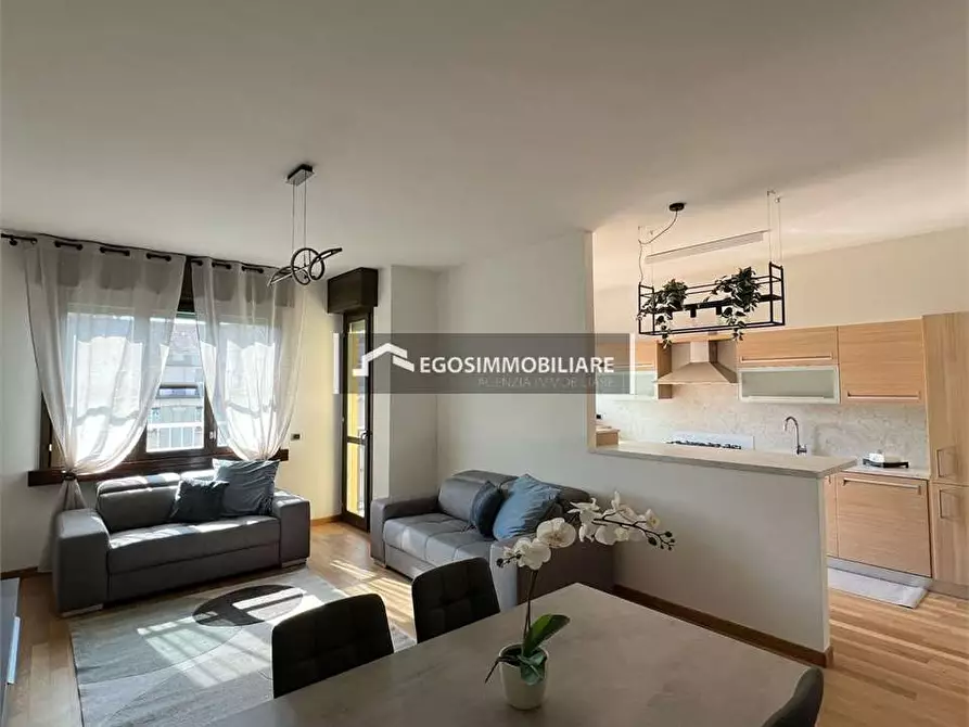 Immagine 7 di Appartamento in vendita  in Via Leoncavallo snc a Milano