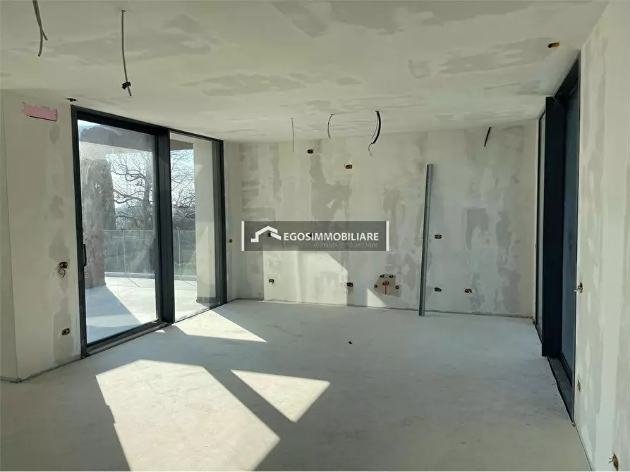 Immagine 14 di Attico in vendita  in Via Marzabotto 26 a Desenzano Del Garda