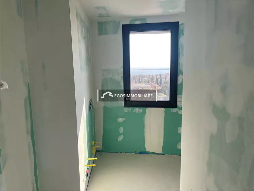 Immagine 20 di Attico in vendita  in Via Marzabotto 26 a Desenzano Del Garda