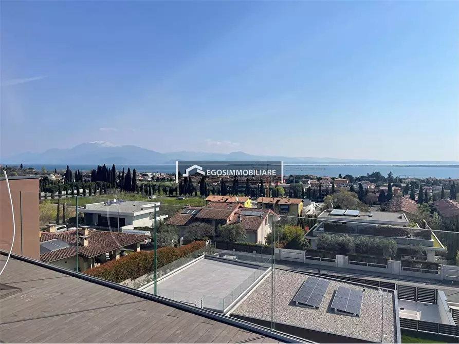 Immagine 4 di Attico in vendita  in Via Marzabotto 26 a Desenzano Del Garda