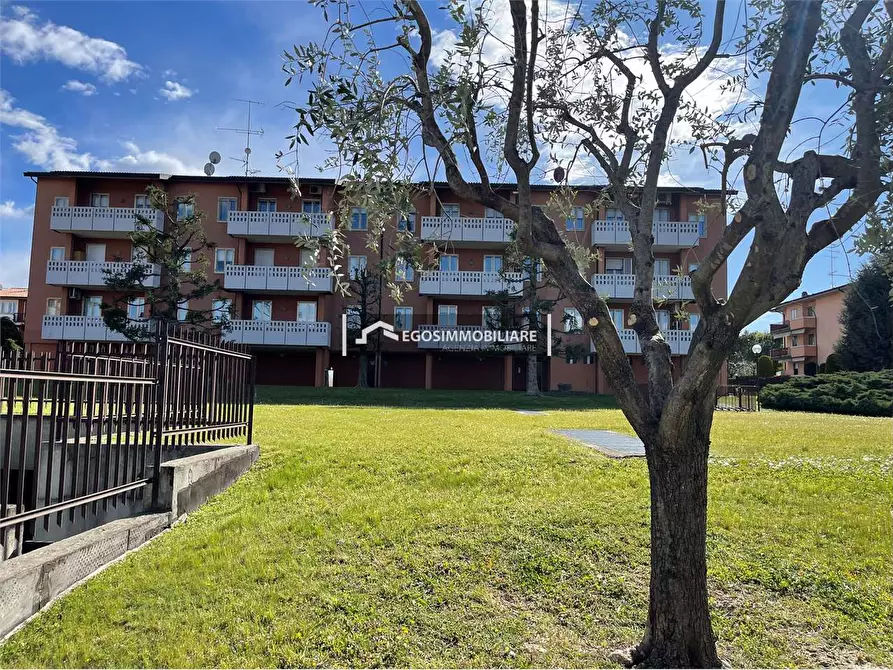 Immagine 3 di Appartamento in vendita  in Via Alcide De Gasperi 13 a Desenzano Del Garda