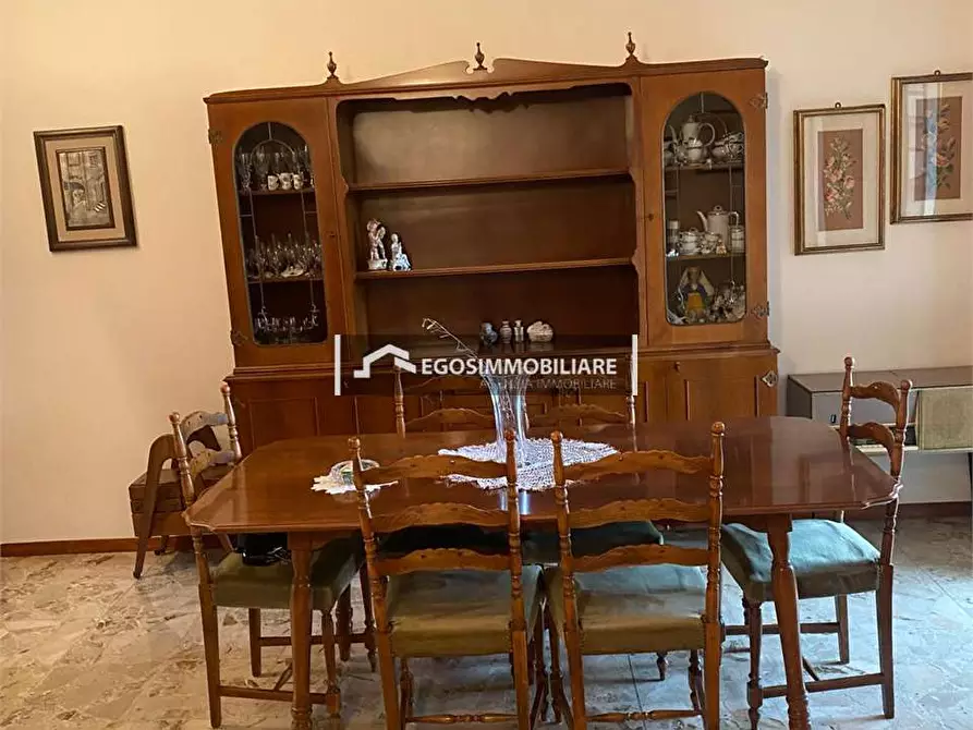 Immagine 6 di Appartamento in vendita  a Peschiera Del Garda