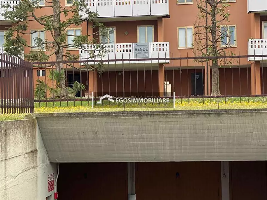 Immagine 43 di Appartamento in vendita  in Via Salvi  13 a Peschiera Del Garda