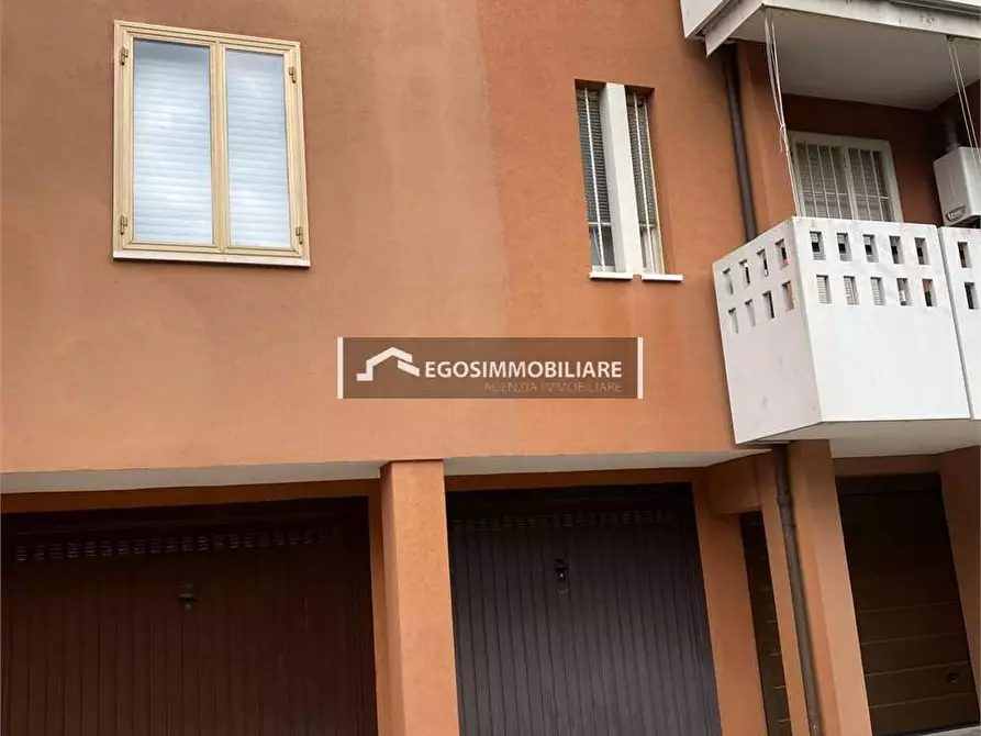 Immagine 53 di Appartamento in vendita  in Via Salvi  13 a Peschiera Del Garda